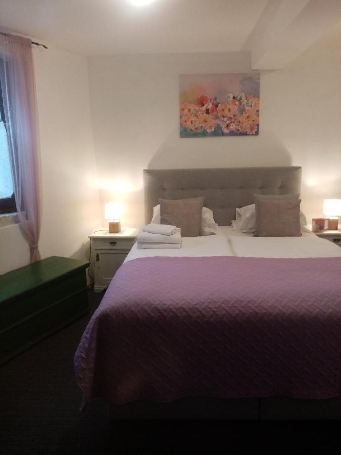 Rooms Serafin-Lavanda Motovun Exteriör bild